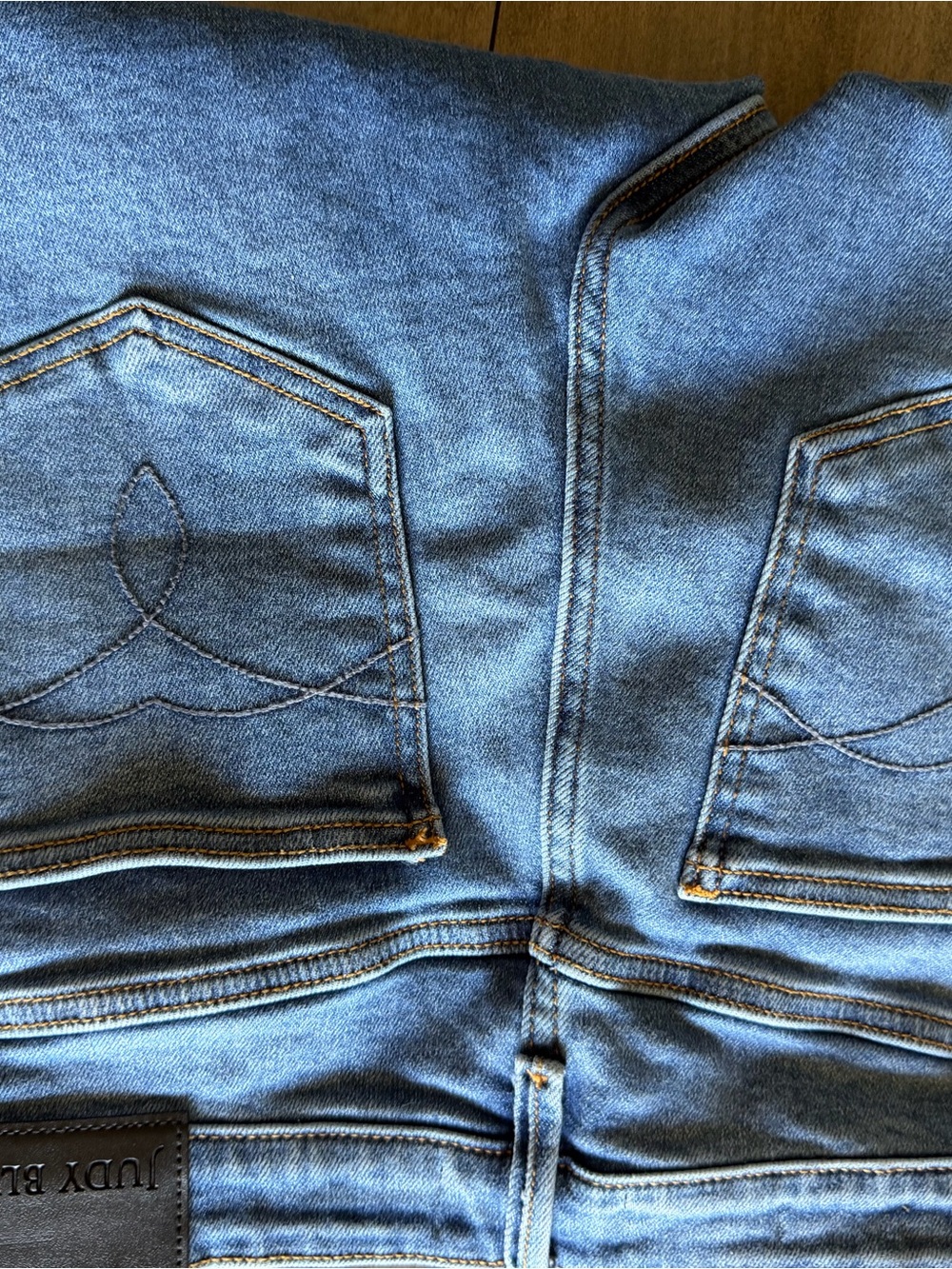 Judy Blue Straight Leg Medium Blue Jeans - Picture 11 of 12
